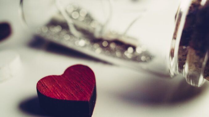 Herzfarben - Ein alleiniges Symbol der Liebe?